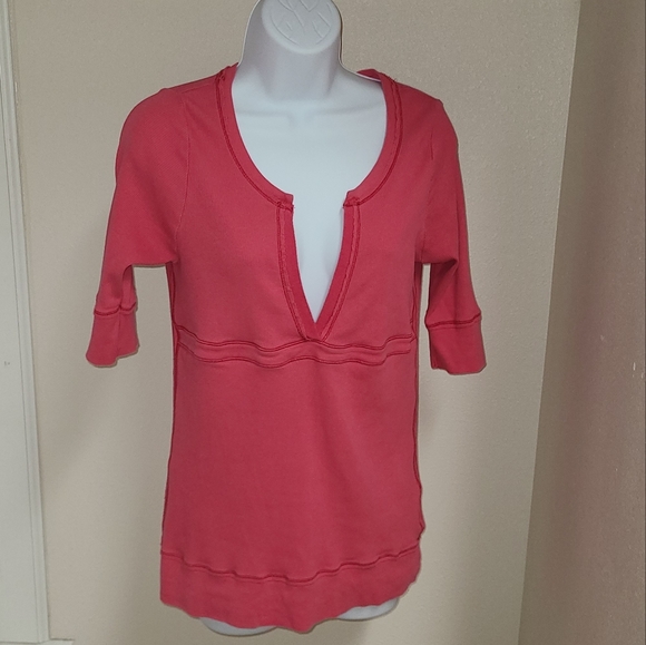 2 Tops - Picture 5 of 9